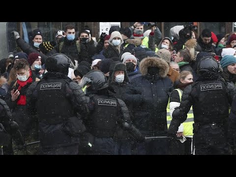 Ρωσία: Χιλιάδες συλλήψεις στις διαδηλώσεις για τον Ναβάλνι…