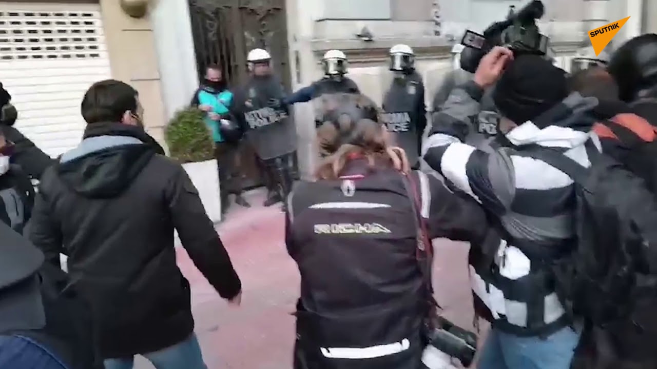 Ένταση σε διαμαρτυρία για τον Κουφοντίνα στο κέντρο της Αθήνας
