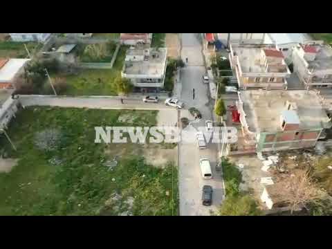 newsbomb.gr: Drone καταγράφη έφοδο της αστυνομίας σε σπίτι ληστών